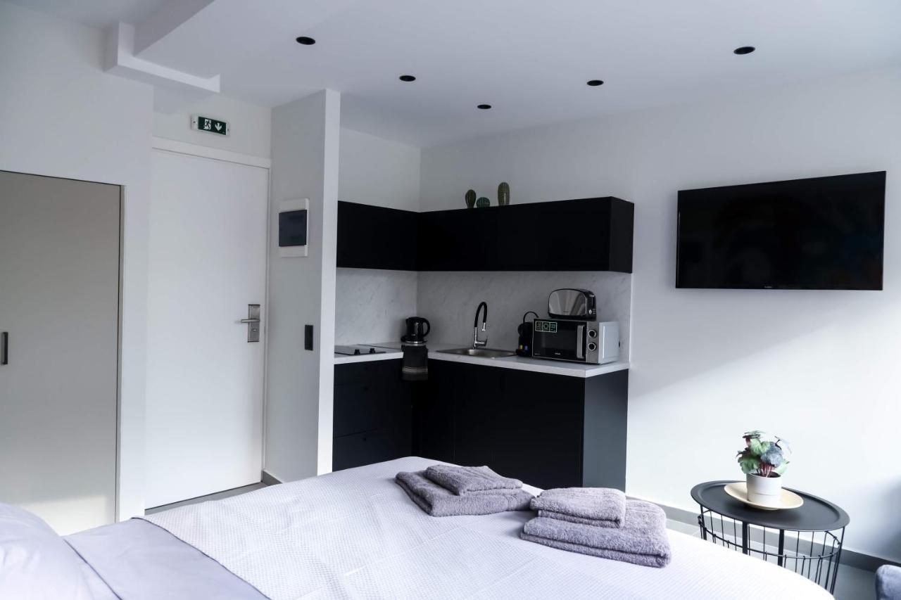 Apartamento Triple A - Graffiti Homage In Psirri Square - Free Parking! Atenas
