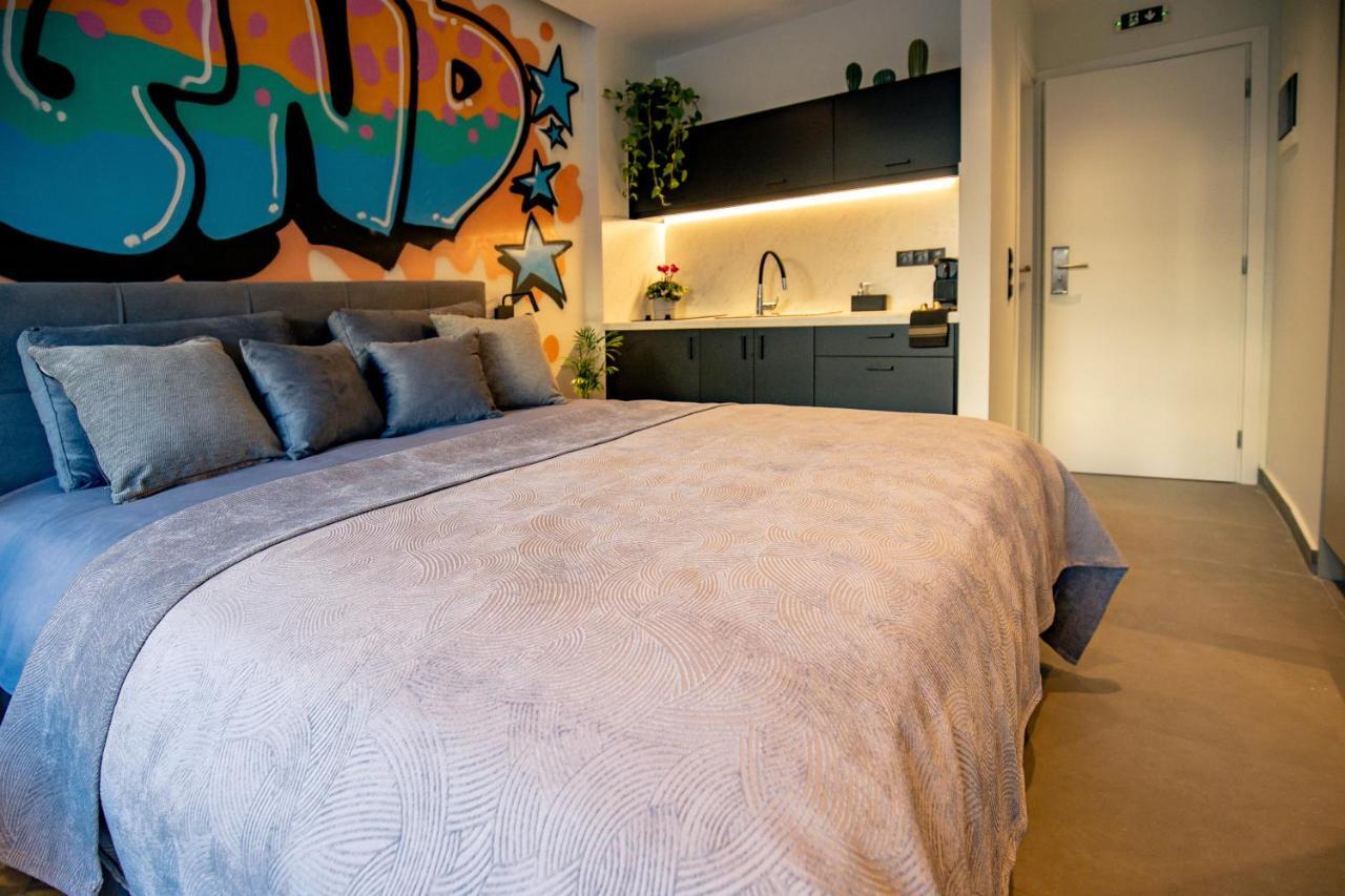 Apartamento Triple A - Graffiti Homage In Psirri Square - Free Parking!